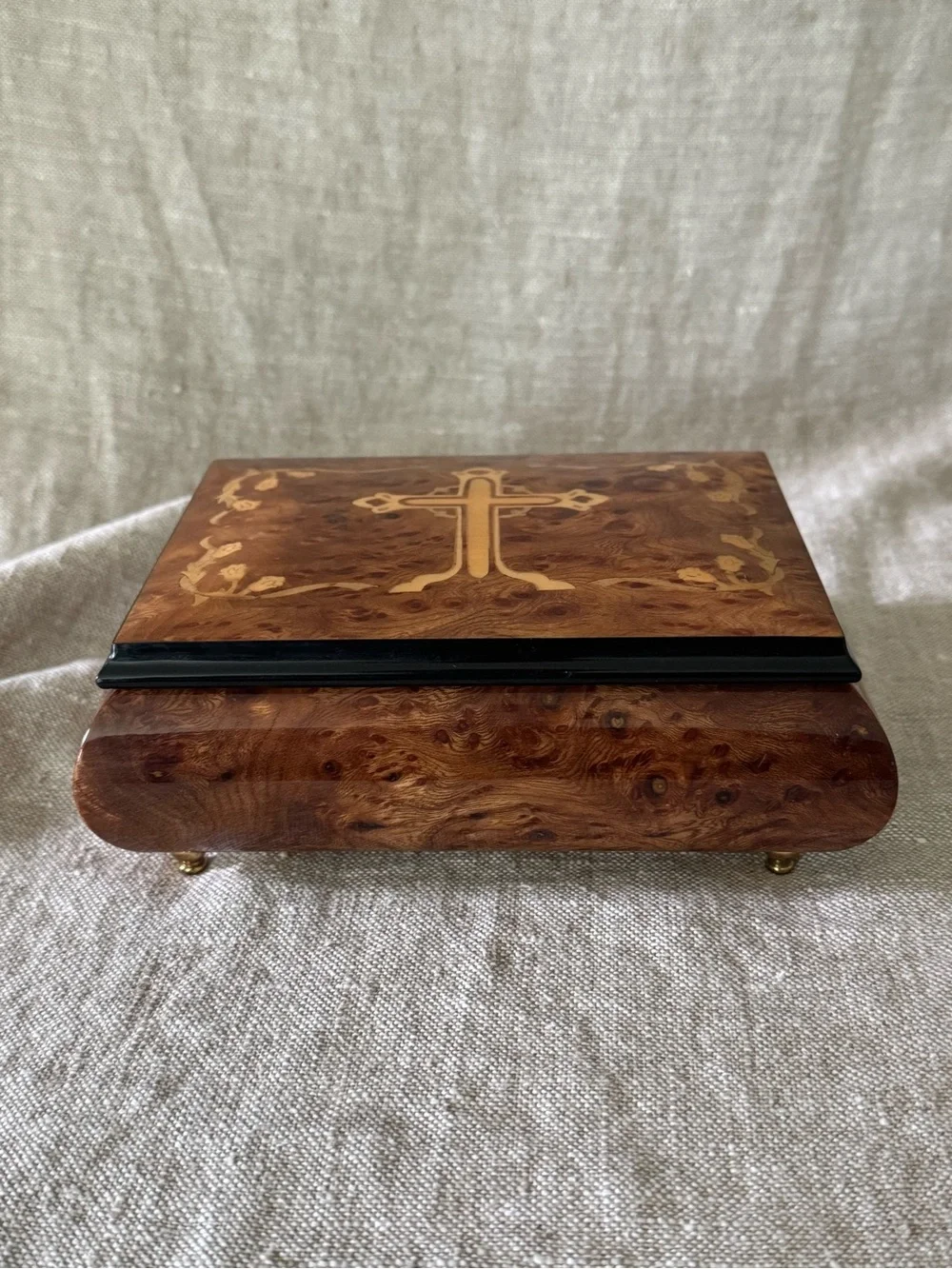 Giglio Asla Italy inlaid wood jewelry music box Cross with Flowers Unforgettable